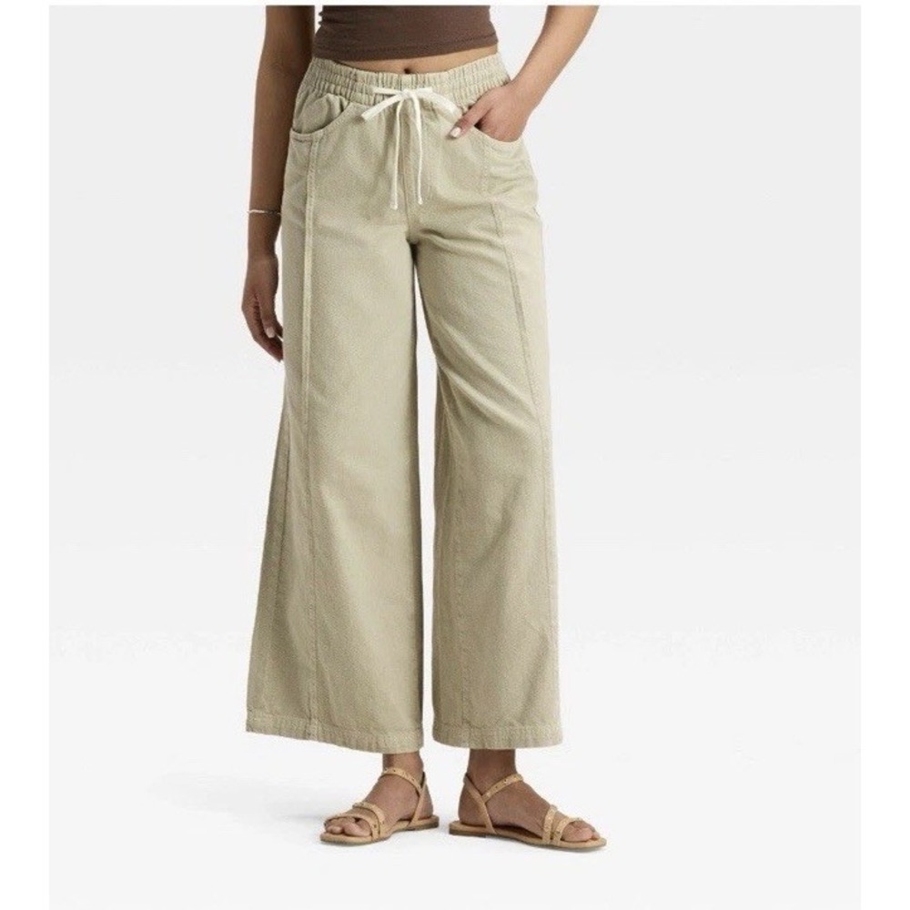 New Universal Thread Women's size S Drawstring Wide Leg Khaki Green beach pants